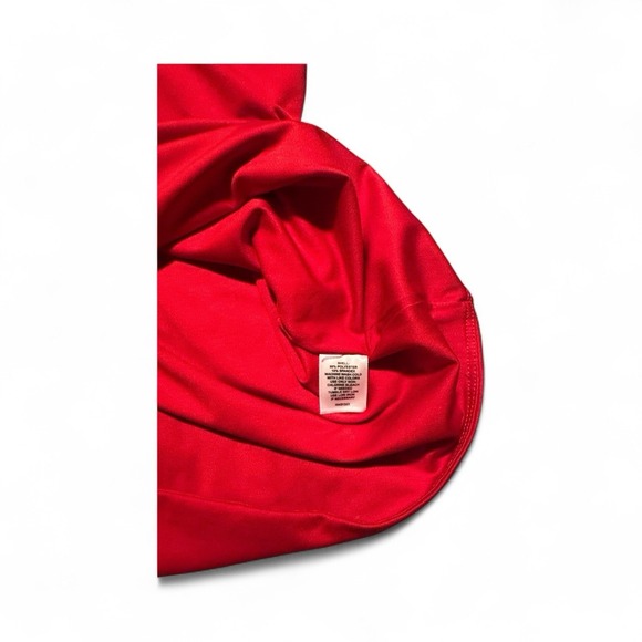 Halogen Red Tee With A Satin Feel Thick A‎ Great Basic Tee Size Med - Picture 3 of 6